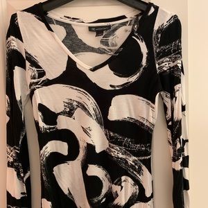 Inc. Black and White top